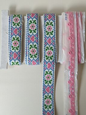 True Vintage Floral Jacquard Ribbon Trim in Pink, Blue & Green + Bonus Lace